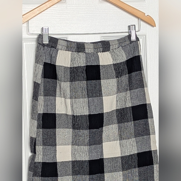 Angie Women's (Small) Black & Cream Checkered/Plaid Button-Down Front Midi Skirt - Picture 5 of 12